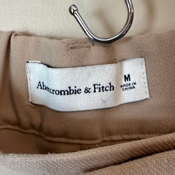 Women’s Medium High-Rise Pleated Women’s Shorts - 4” Inseam - Picture 2 of 4